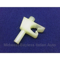 Speedometer Cable Clip / Fuel Pipe Clip at Body (Fiat Lancia All) - OE NOS