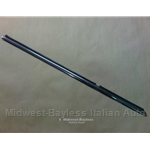 Door Glass Outer Weatherstrip Trim Right (Fiat Pininfarina 124 Spider All) - U8