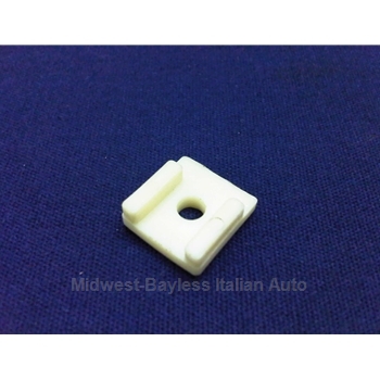 Distributor Insulator Inner (Fiat 850 w/Marelli S118 / S140) - OE NOS