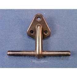 Visor Foot / Mount Center (Lancia Scorpion Montecarlo) - U8