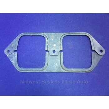 Dash Vent - Center Duct Clamp Pair 2x  (Fiat Bertone X1/9 All w/AC) - U8