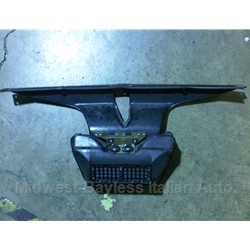 Dashboard Defrost Vent / Center Vent Assembly (Lancia Beta Zagato 1981-On) - U8
