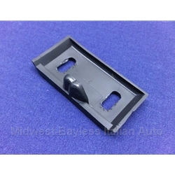 Glove Box Striker (Lancia Beta Zagato, Coupe, HPE 1979-On) - U8