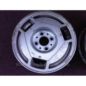   Alloy Wheel Cromodora CD-179 "Tron" (Fiat Bertone X1/9 1984-86) - U7