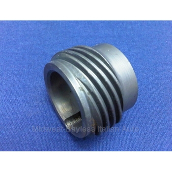 Speedometer Drive Gear in Transmission for 3.9:1 Diff - 7T / 15T (Fiat Pininfarina 124 Spider 1979-1985)