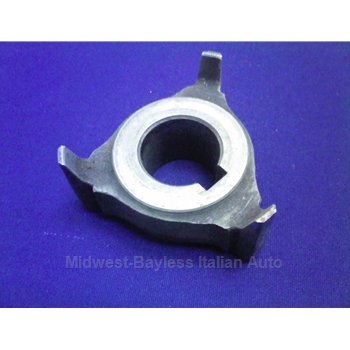 Sliding Sleeve Hub 5th (Fiat Pininfarina 124 Spider Coupe thru 1969) - U8