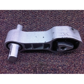   Engine Isolator Torque Mount (Fiat 500 A/T 2012-19) - NEW -