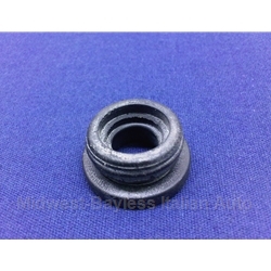 Brake Master Cylinder - Rubber Seal Bung for Push-In Inlet (Fiat All) - OE