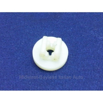 Nylon Clip for Splash Shield Shroud (Fiat Bertone X1/9 All) - OE UFO