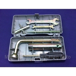 Factory Trunk Tool Kit (Fiat 124, X19, 131, 128, 850) - U8