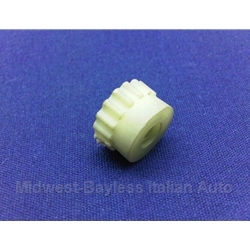 Battery Cover Hold Down Thumb Nut (Fiat X1/9, 124 Spider) - U8