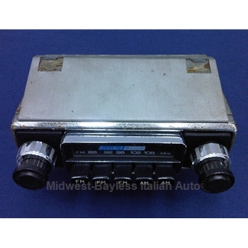 Fiat Factory Option Astrosonix AM/FM Radio Model 8966 - U8